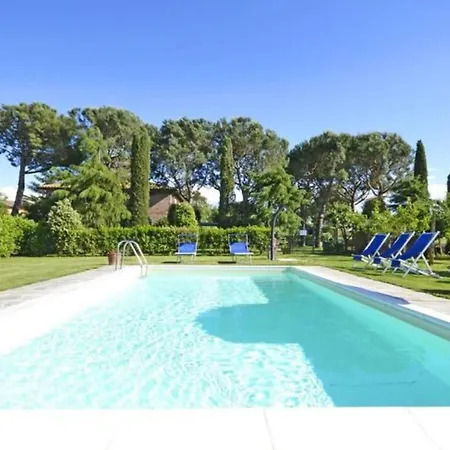 Tuscan In With Private Swimming Pool